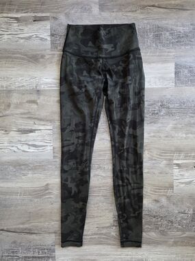 Lululemon Wunder Under High-Rise Tight 28" *Full-On Luxtreme Size 4